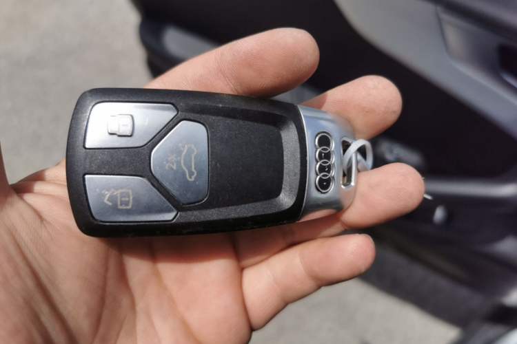 Used Audi A4L 2020 40 TFSI Luxury Dynamic Model Vehicle Key