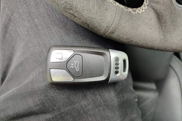 Used Audi A4L 2020 40 TFSI Luxury Dynamic Model Vehicle Key