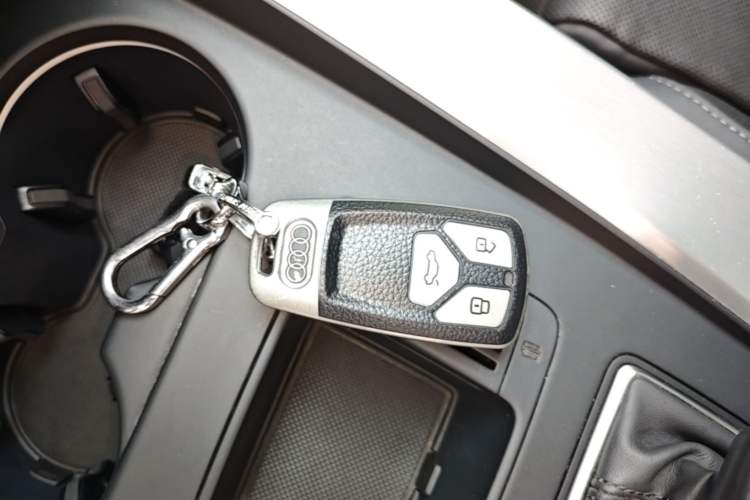 Used Audi A4L 2020 40 TFSI Fashion Dynamic Model Vehicle Key