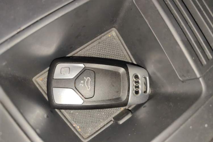 Used Audi A4L 2020 40 TFSI Fashion Dynamic Model Vehicle Key