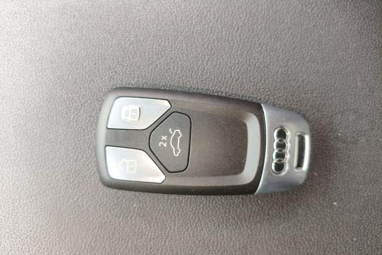 Used Audi A4L 2020 40 TFSI Luxury Dynamic Model Vehicle Key