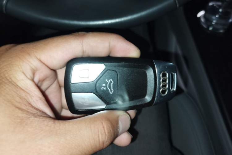 Used Audi A4L 2020 40 TFSI Fashion Dynamic Model Vehicle Key