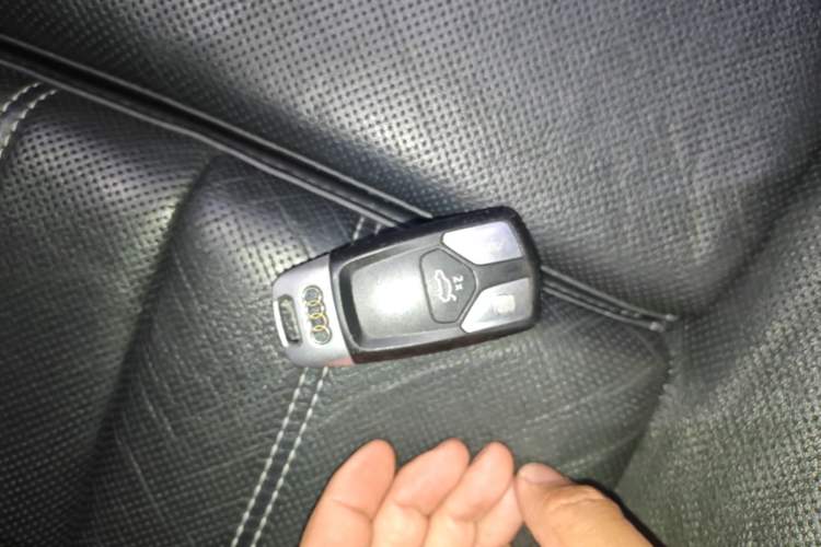 Used Audi A4L 2020 40 TFSI Fashion Dynamic Model Vehicle Key