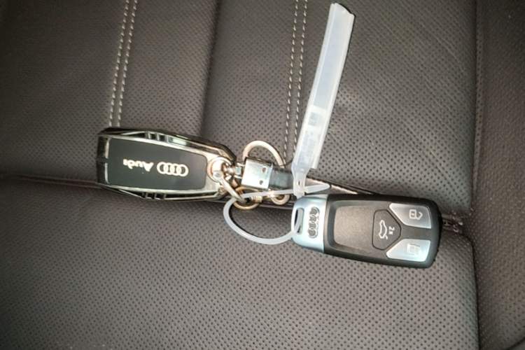 Used Audi A4L 2020 40 TFSI Fashion Dynamic Model Vehicle Key