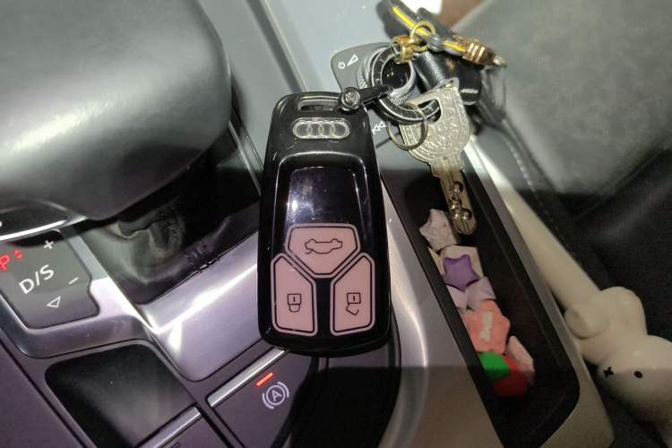 Used Audi A4L 2020 40 TFSI Luxury Dynamic Model Vehicle Key