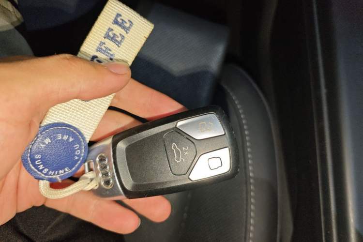 Used Audi A4L 2020 40 TFSI Fashion Dynamic Model Vehicle Key