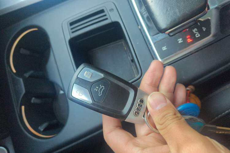 Used Audi A4L 2020 40 TFSI Fashion Dynamic Model Vehicle Key