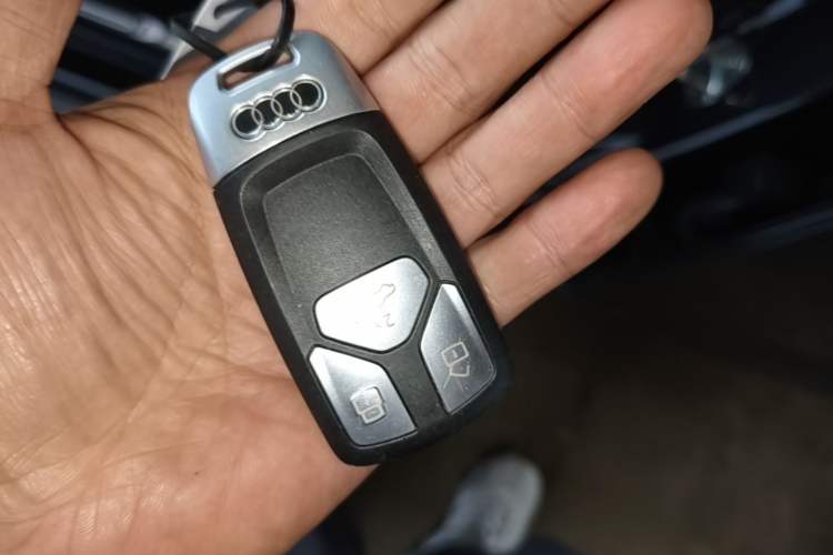 Used Audi A4L 2020 40 TFSI quattro Luxury Dynamic Model Vehicle Key