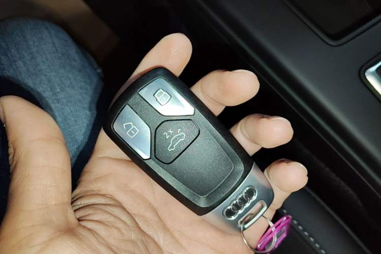 Used Audi A4L 2020 40 TFSI Fashion Dynamic Model Vehicle Key