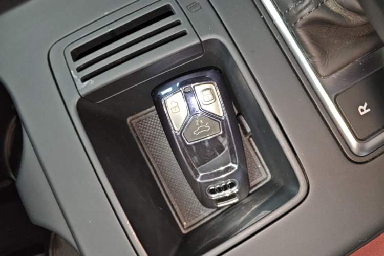 Used Audi A4L 2020 40 TFSI Luxury Dynamic Model Vehicle Key