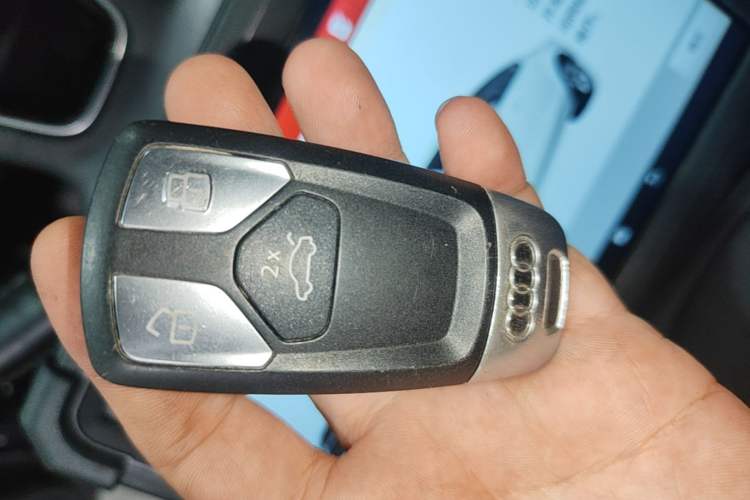 Used Audi A4L 2020 40 TFSI Luxury Dynamic Model Vehicle Key