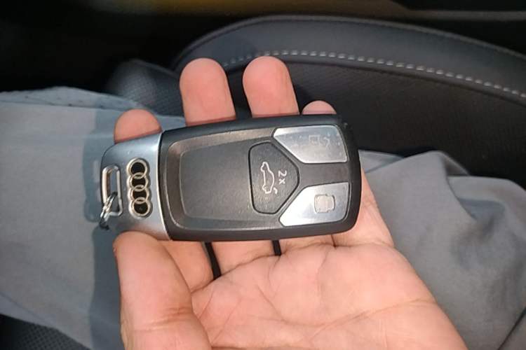 Used Audi A4L 2020 40 TFSI Fashion Dynamic Model Vehicle Key