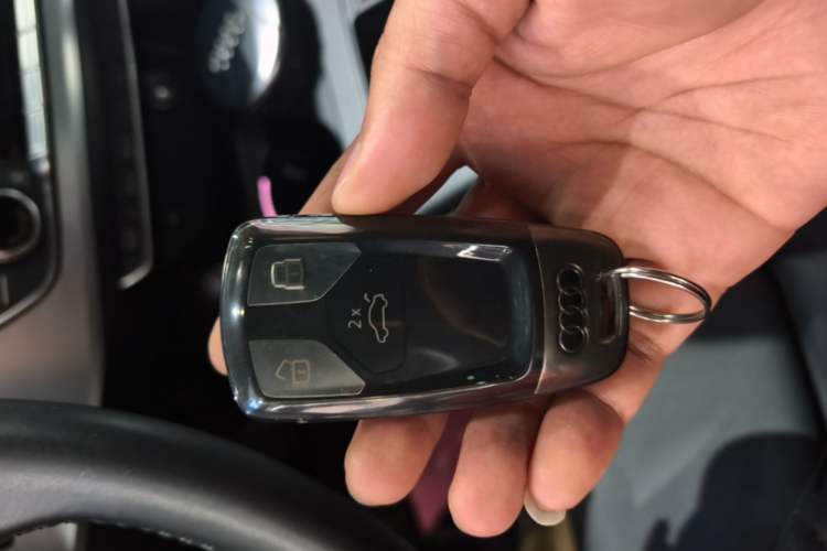 Used Audi A4L 2020 40 TFSI Fashion Dynamic Model Vehicle Key