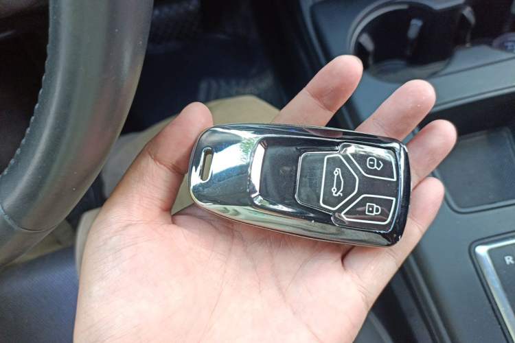 Used Audi A4L 2020 40 TFSI Luxury Dynamic Model Vehicle Key