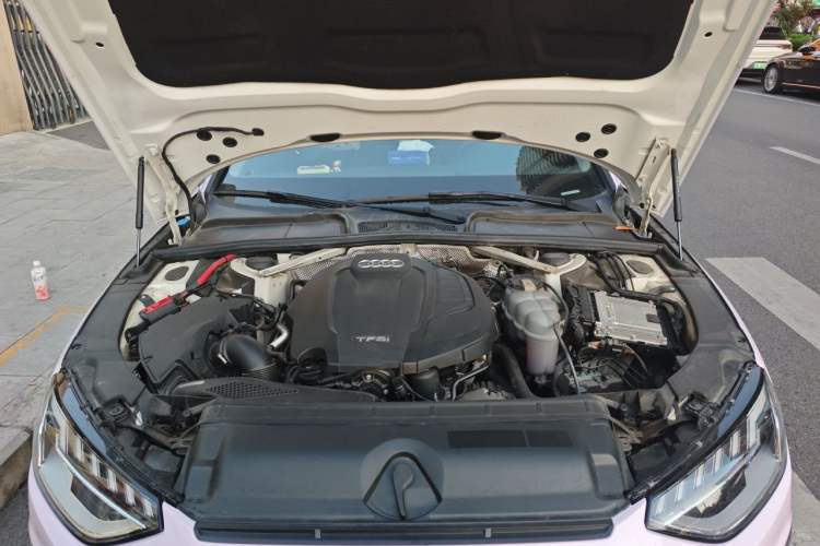Used Audi A4L 2020 40 TFSI Fashion Dynamic Model Engine Bay