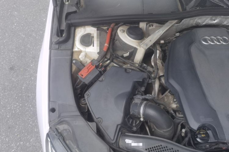Used Audi A4L 2020 40 TFSI Luxury Dynamic Model Engine Bay Right
