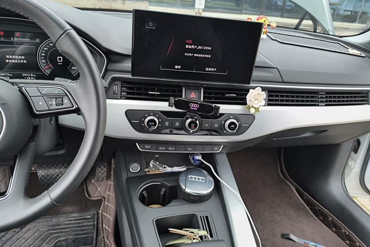 Used Audi A4L 2020 40 TFSI Fashion Dynamic Model Audio And AC Panel