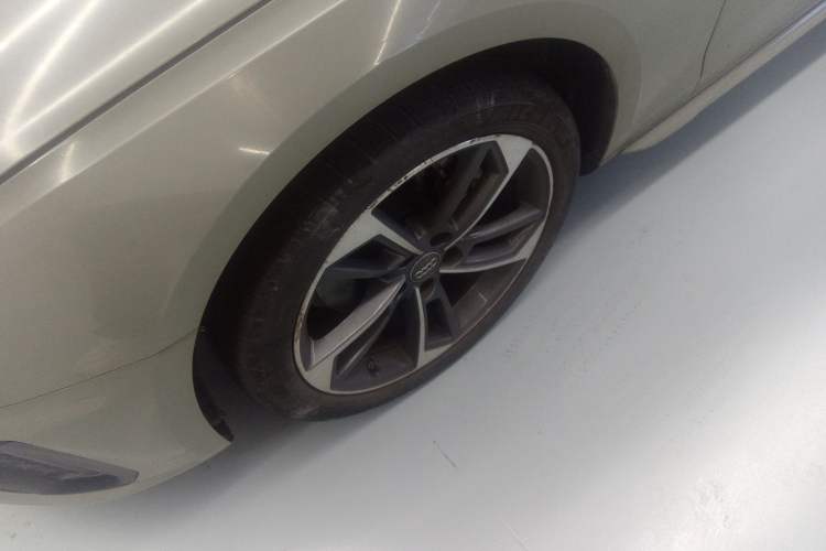 Used Audi A4L 2020 40 TFSI Fashion Dynamic Model Left Front Wheel Hub