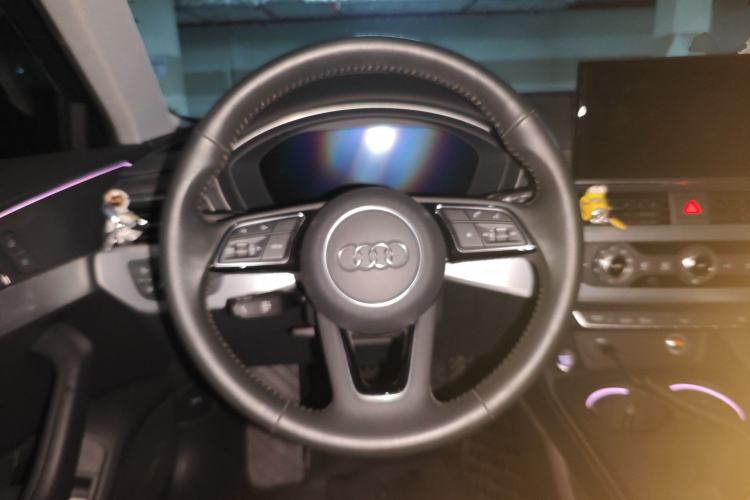 Used Audi A4L 2020 40 TFSI Fashion Dynamic Model Steering Wheel