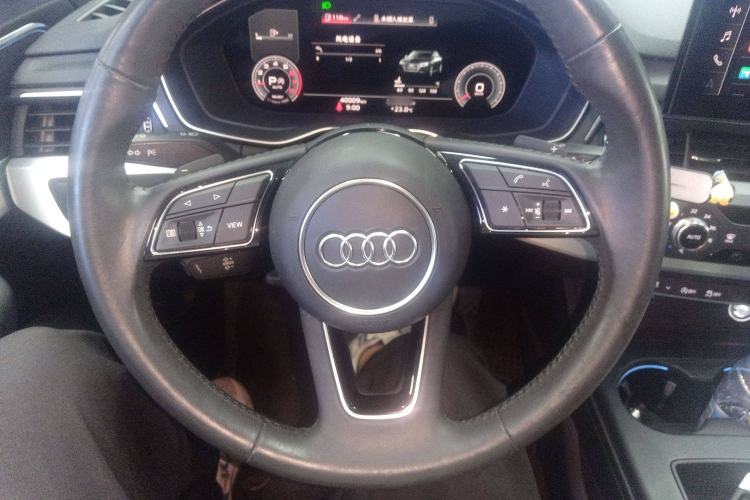 Used Audi A4L 2020 40 TFSI Fashion Dynamic Model Steering Wheel
