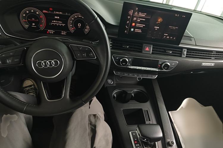 Used Audi A4L 2020 40 TFSI quattro Luxury Dynamic Model Center Console