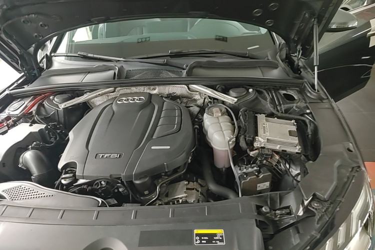 Used Audi A4L 2020 40 TFSI quattro Luxury Dynamic Model Engine Bay