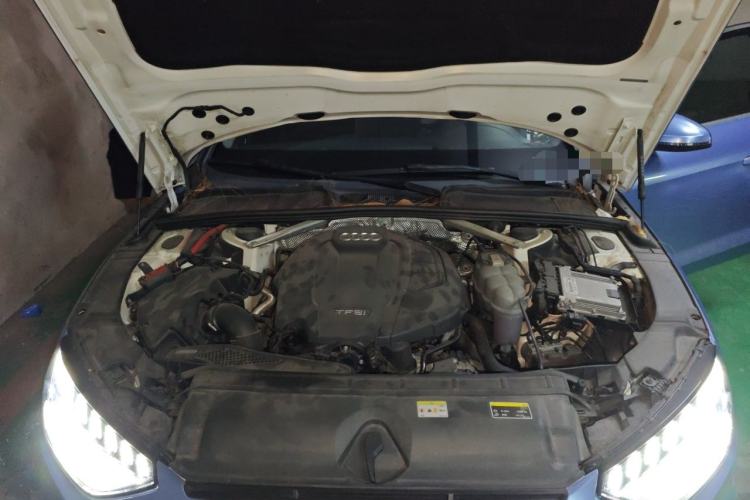 Used Audi A4L 2020 40 TFSI Fashion Dynamic Model Engine Bay