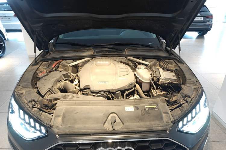 Used Audi A4L 2020 40 TFSI Luxury Dynamic Model Engine Bay