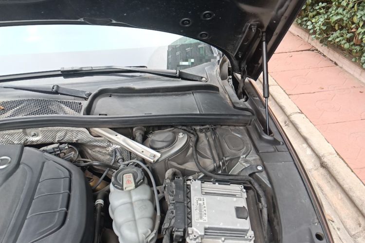 Used Audi A4L 2020 40 TFSI Luxury Dynamic Model Engine Bay Left