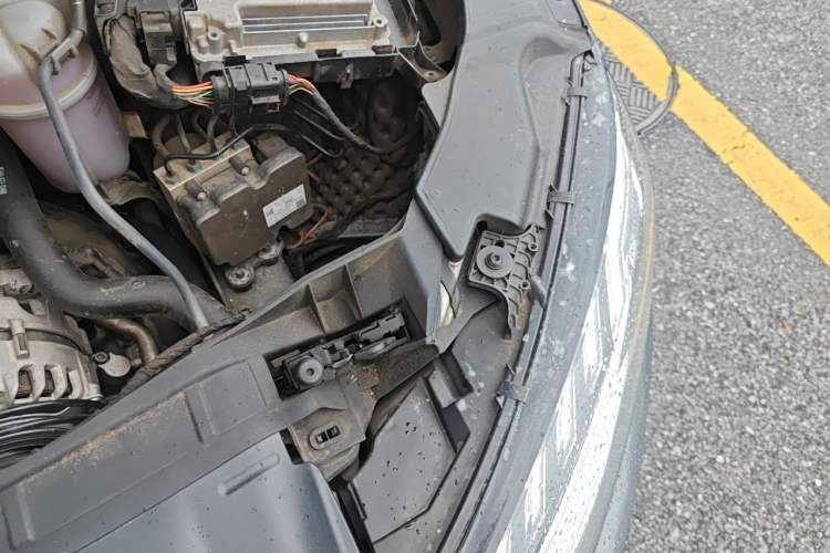 Used Audi A4L 2020 40 TFSI Luxury Dynamic Model Engine Bay Left