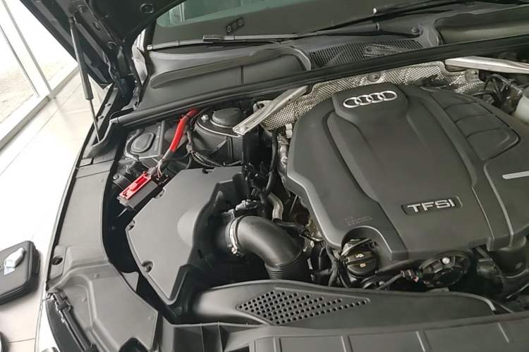 Used Audi A4L 2020 40 TFSI quattro Luxury Dynamic Model Engine Bay Right