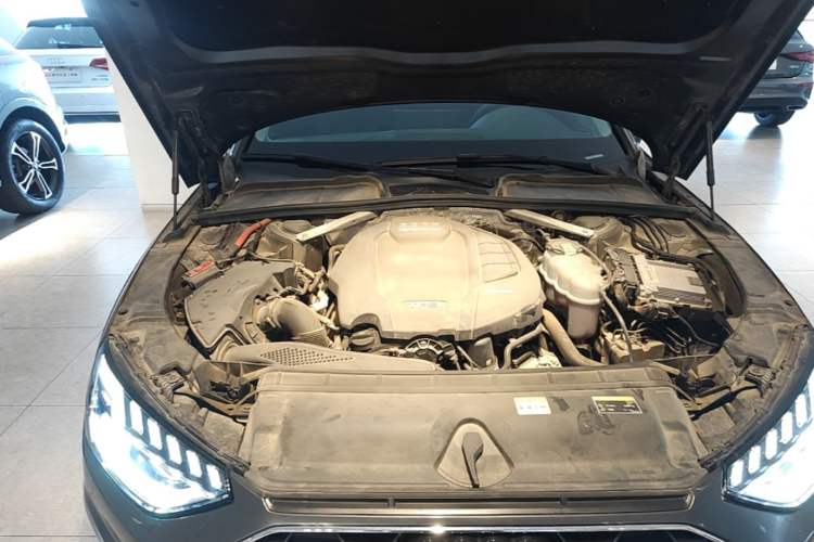 Used Audi A4L 2020 40 TFSI Luxury Dynamic Model Engine Bay Right