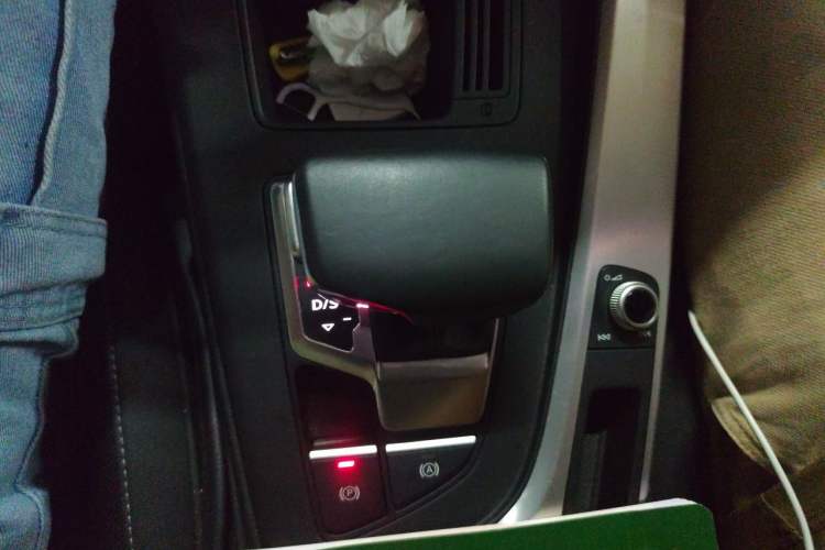 Used Audi A4L 2020 40 TFSI Luxury Dynamic Model Gear Lever