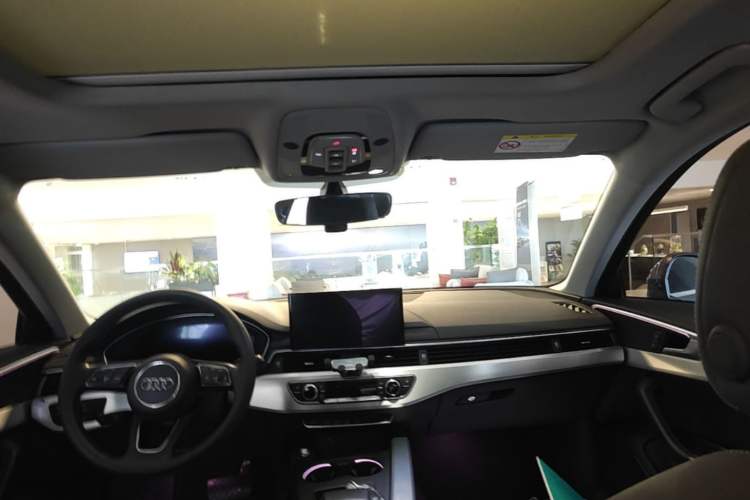 Used Audi A4L 2020 40 TFSI Luxury Dynamic Model Headliner