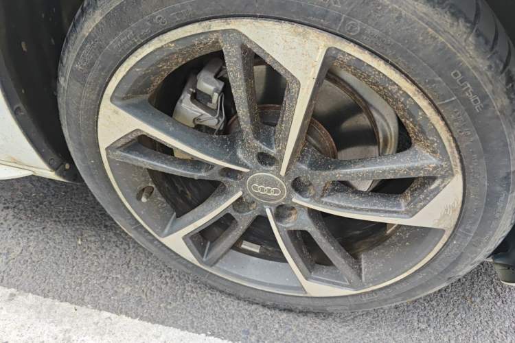 Used Audi A4L 2020 40 TFSI Fashion Dynamic Model Right Front Wheel Hub
