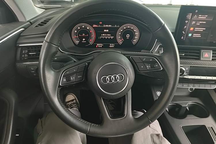 Used Audi A4L 2020 40 TFSI quattro Luxury Dynamic Model Steering Wheel