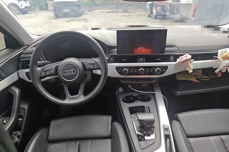 Used Audi A4L 2020 40 TFSI Fashion Dynamic Model Steering Wheel