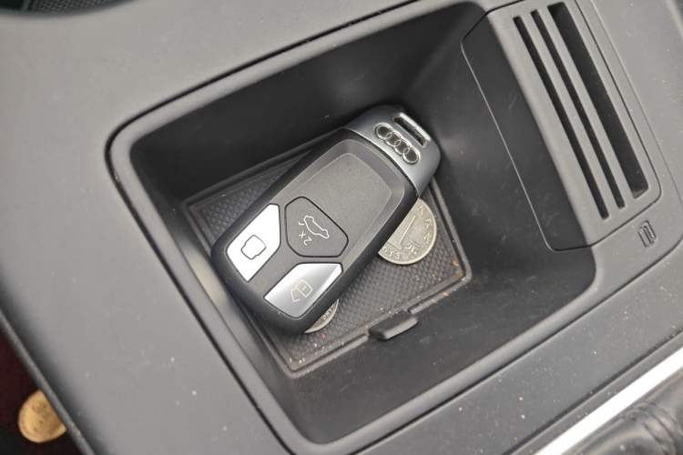 Used Audi A4L 2020 40 TFSI Fashion Dynamic Model Vehicle Key