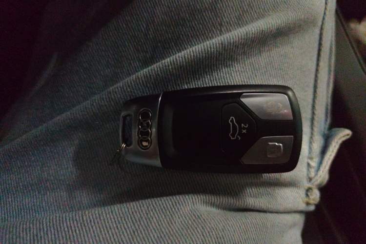 Used Audi A4L 2020 40 TFSI Luxury Dynamic Model Vehicle Key