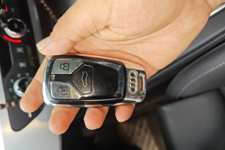 Used Audi A4L 2020 40 TFSI Fashion Dynamic Model Vehicle Key