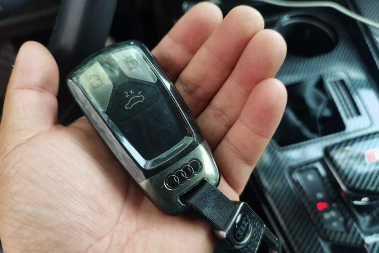 Used Audi A4L 2020 40 TFSI Luxury Dynamic Model Vehicle Key