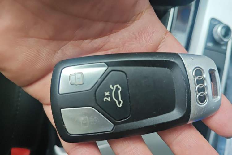 Used Audi A4L 2020 40 TFSI Luxury Dynamic Model Vehicle Key