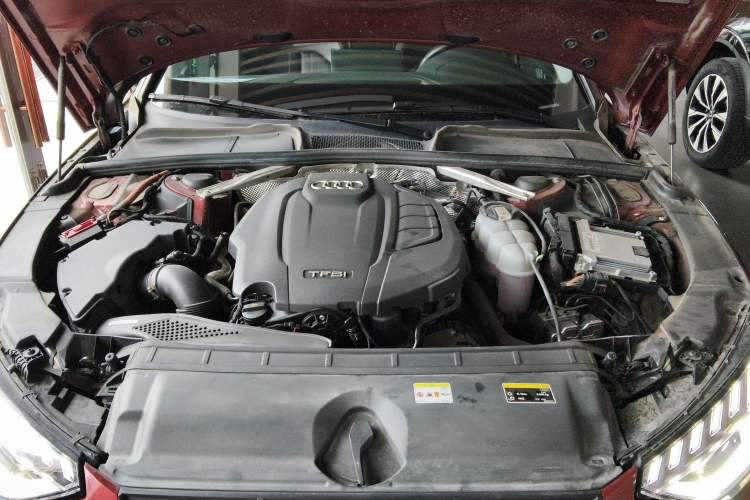 Used Audi A4L 2020 40 TFSI Fashion Dynamic Model Engine Bay