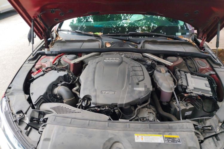 Used Audi A4L 2020 40 TFSI Fashion Dynamic Model Engine Bay