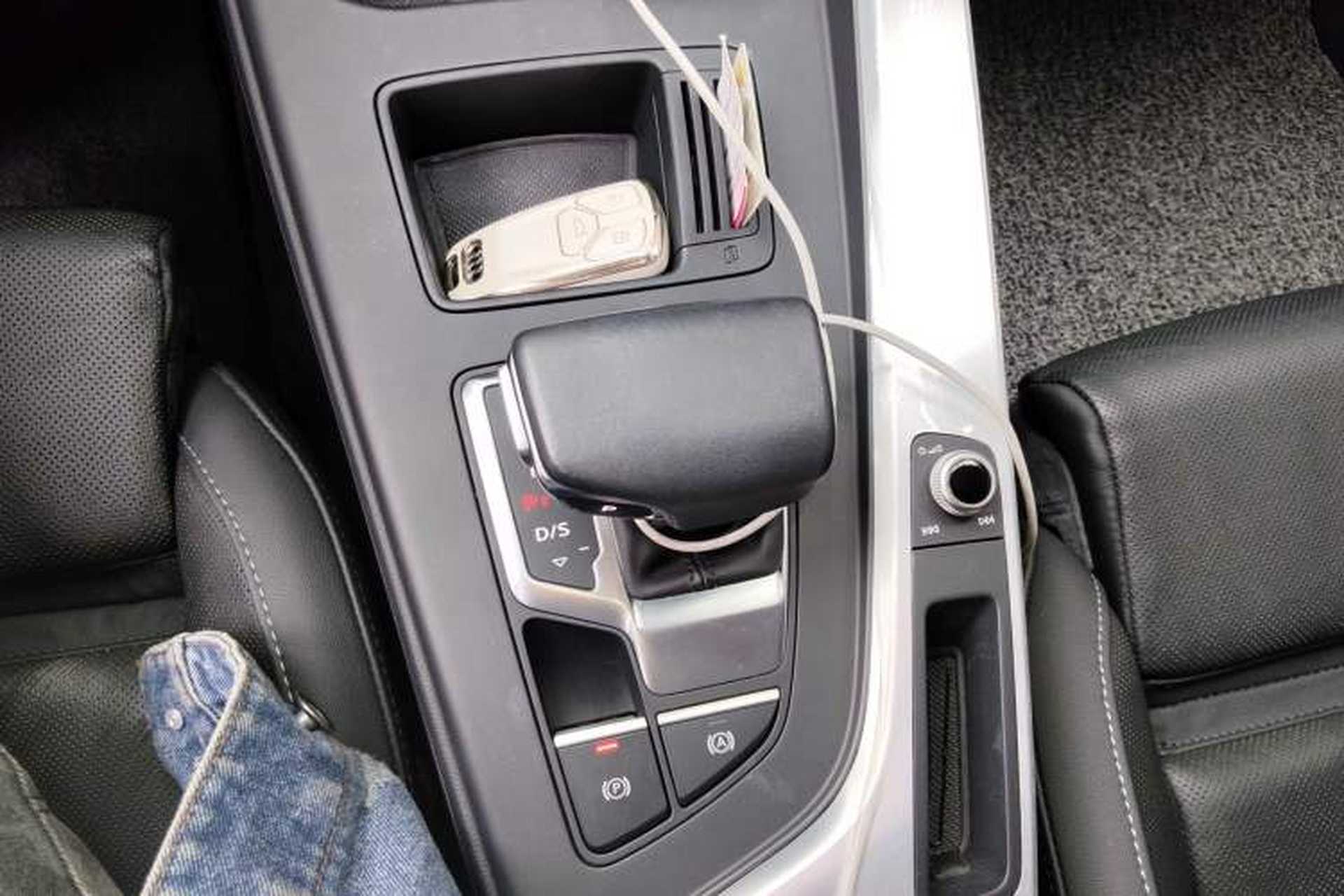 Used Audi A4L 2020 40 TFSI Fashion Dynamic Model Gear Lever