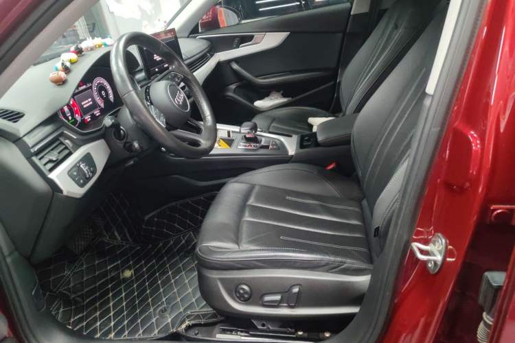 Used Audi A4L 2020 40 TFSI Fashionable and Elegant Model Left Front Seat