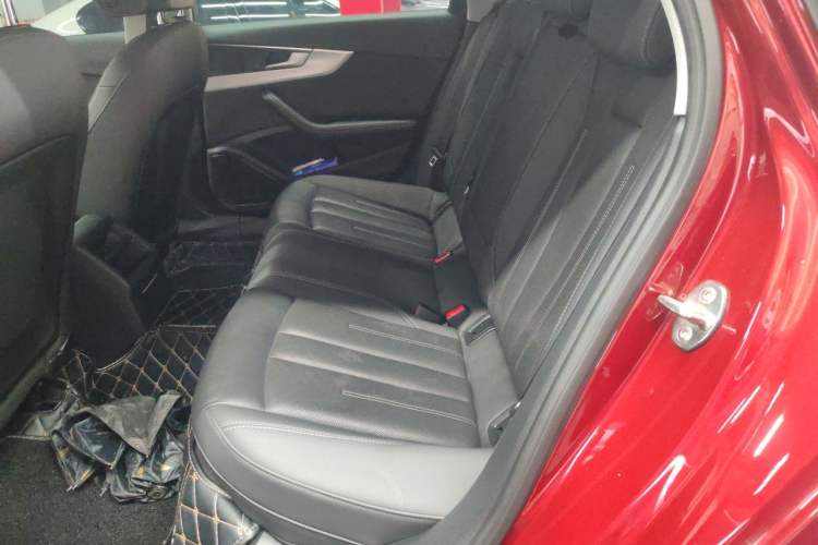 Used Audi A4L 2020 40 TFSI Fashionable and Elegant Model Left Rear Seat