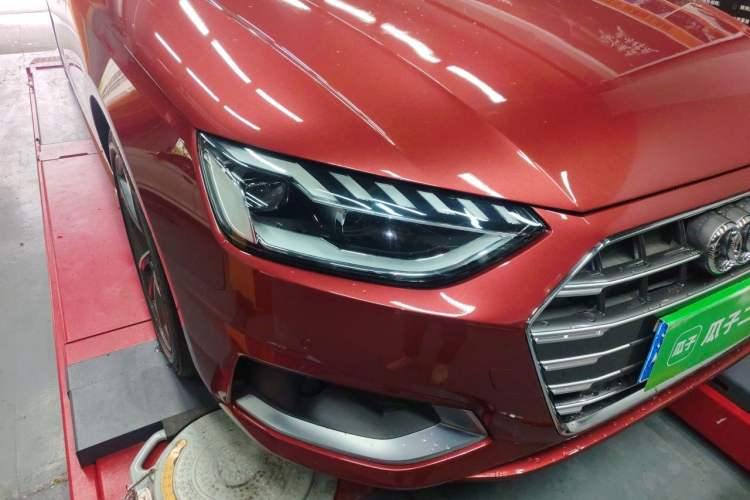 Used Audi A4L 2020 40 TFSI Fashionable and Elegant Model Right Front Headlight