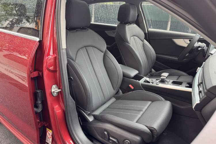 Used Audi A4L 2020 40 TFSI Fashion Dynamic Model Right Front Seat