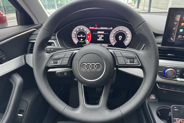 Used Audi A4L 2020 40 TFSI Fashion Dynamic Model Steering Wheel